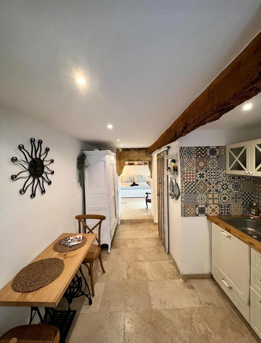 Charmant Appartement Au Coeur Du Centre Historique เอ็ก-ซอง-โพรวองซ์ ภายนอก รูปภาพ